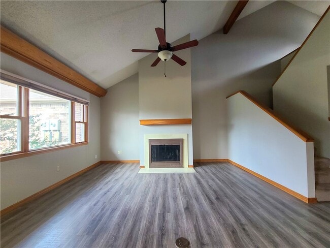 Building Photo - 1020 W Cypress St