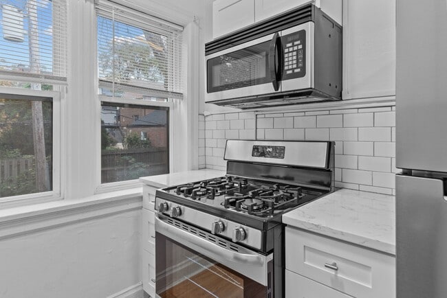 Building Photo - 7336-204 Forsyth