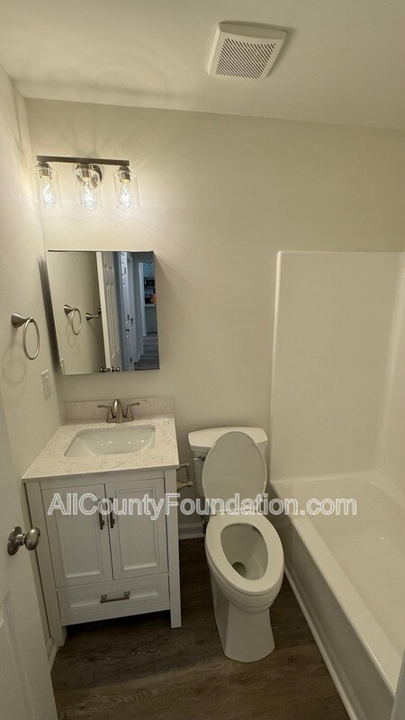 Building Photo - 123 Woodduck Dr