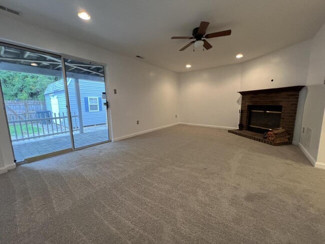 Building Photo - 8206 Appalachian Dr