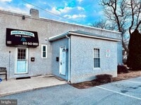 Building Photo - 105 S Morton Ave