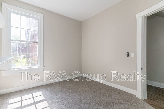 Building Photo - 609 N 27th St