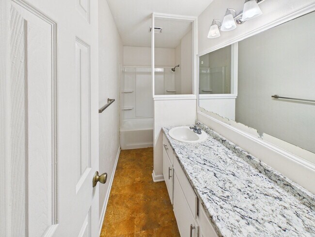 Building Photo - 1013 San Benito Dr