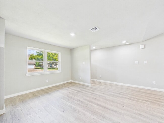 Building Photo - 135 Highland Terrace Dr