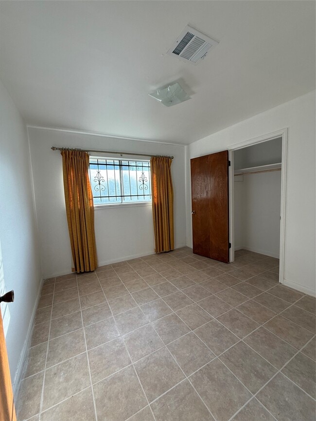 Building Photo - 7325 Ley Rd