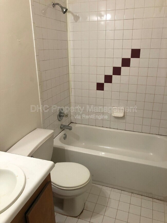 Building Photo - 1944 North Avenue NW