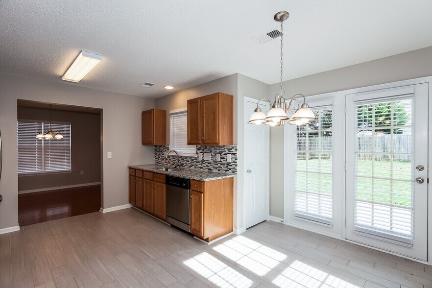 Building Photo - 8806 Samara Ct