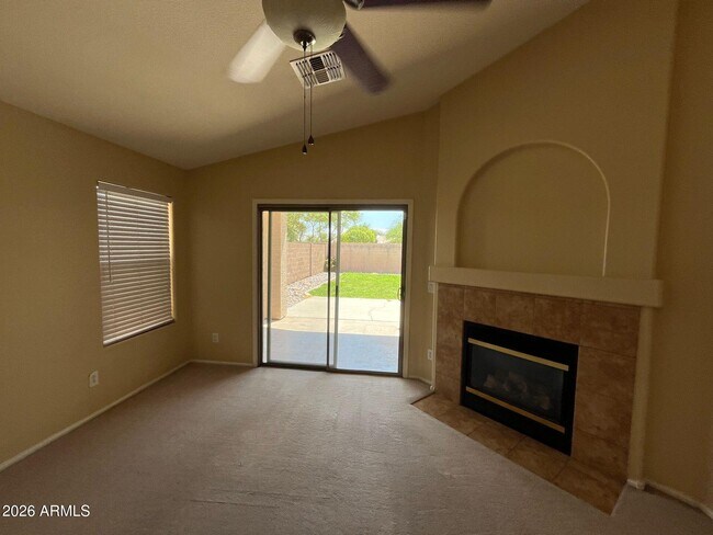 Building Photo - 29429 N Blackfoot Daisy Dr