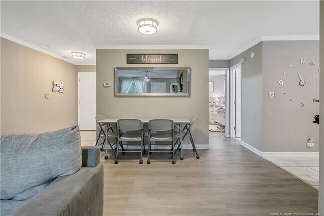 Building Photo - 2 Bedrooms 2 Bathrooms Condo