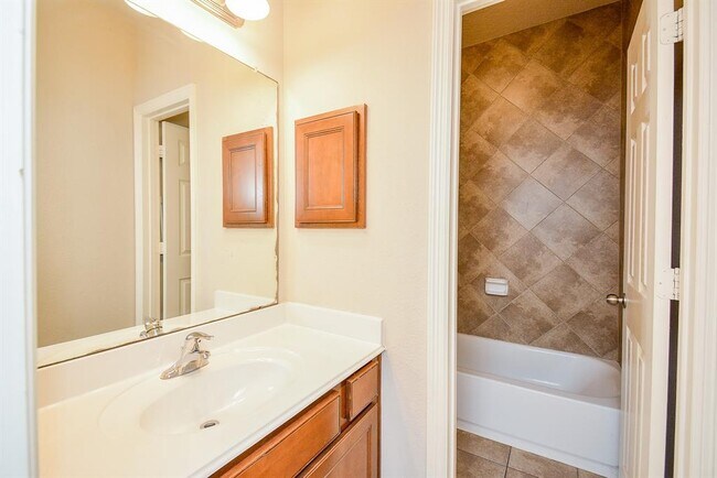 Building Photo - 3816 Orchard Springs Ct