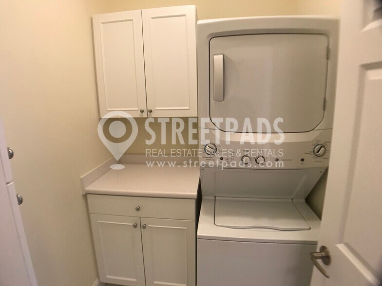 Building Photo - 15 Langdon St