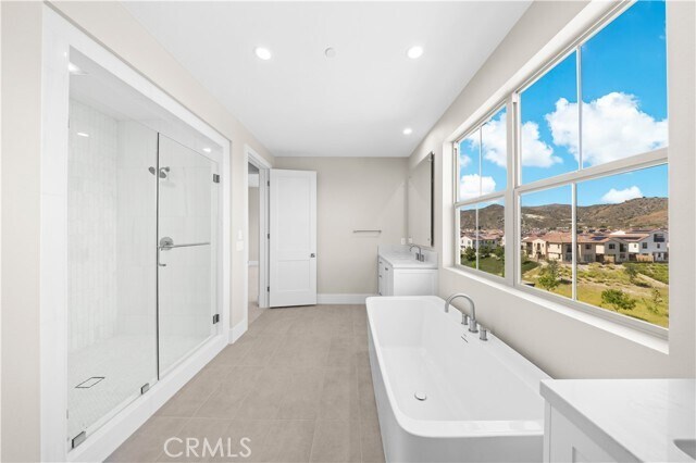Building Photo - 130 Mossvine