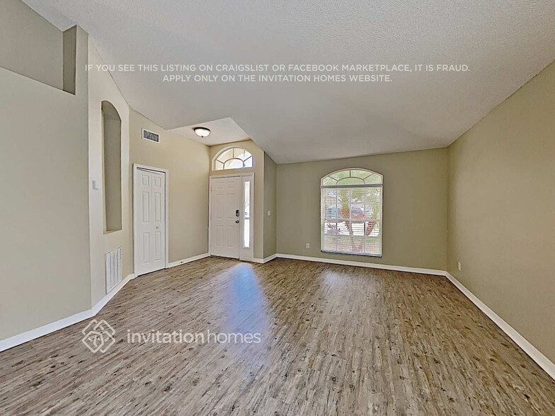 Building Photo - 1060 Rock Springs Dr