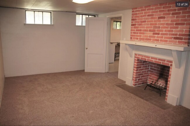 Building Photo - 2585 S Logan St