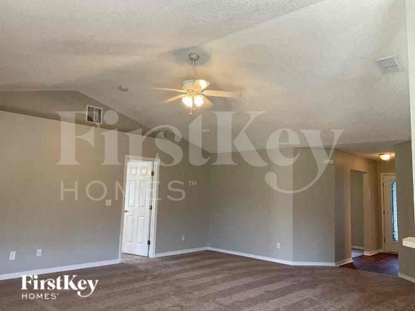 Building Photo - 1242 Summit Oaks Dr E