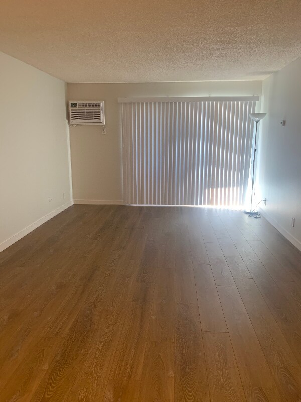 Building Photo - 409 Burchett St
