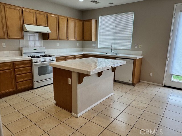 Building Photo - 6437 Kaisha St