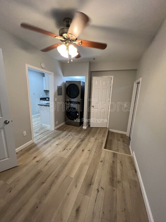 Building Photo - 343 Arlen Dr