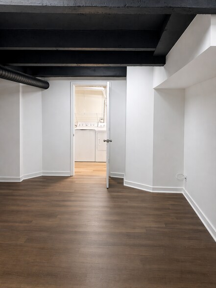 Building Photo - 2828 N Talman Ave