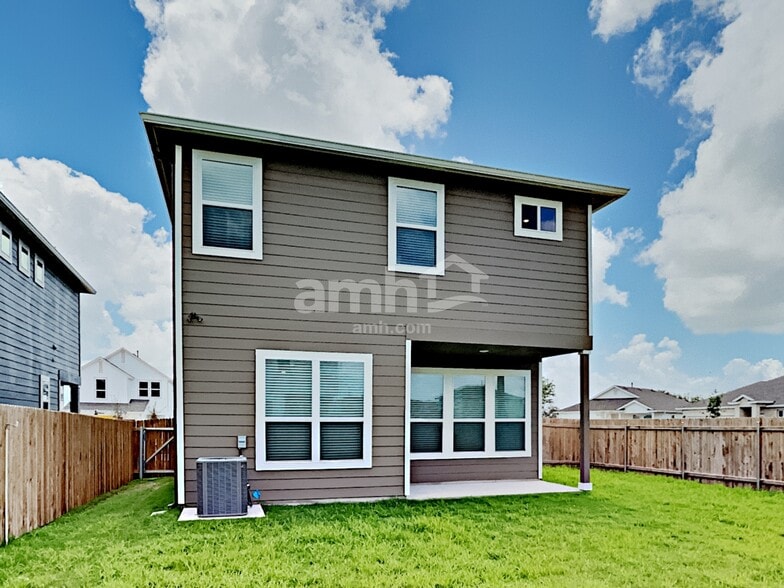 Building Photo - 2705 Lillybrook Ln