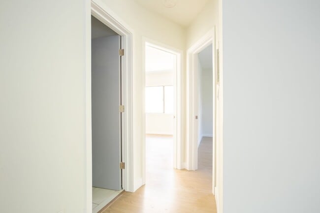 Interior Photo - 1811 Tamarind Apartments