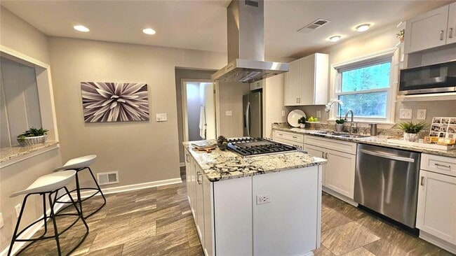 Building Photo - 2343 Hunting Valley Dr