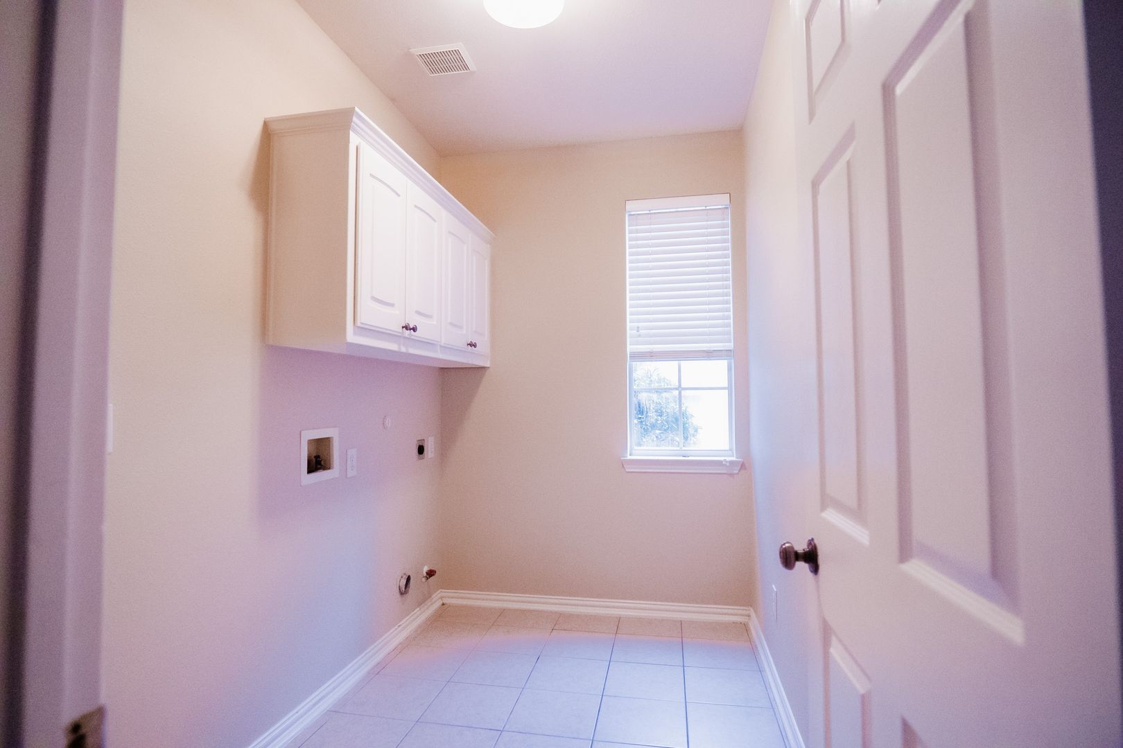 Building Photo - 3404 Wimbledon Dr