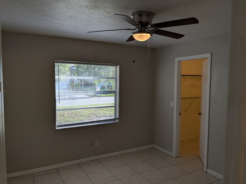 Building Photo - 5466 Pentail Cir
