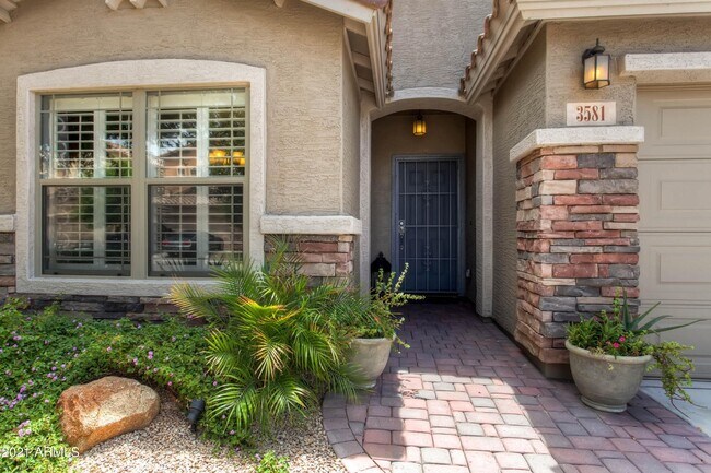 Building Photo - 3581 E Desert Moon Trl