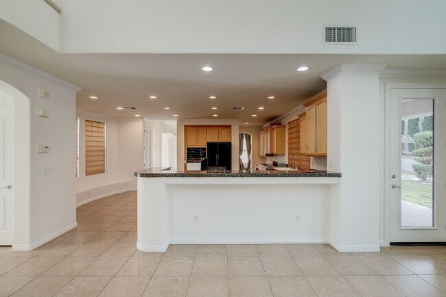 Building Photo - Beautiful 4Bd, 4Bth home in Guard Gated Community near Tivoli Village.