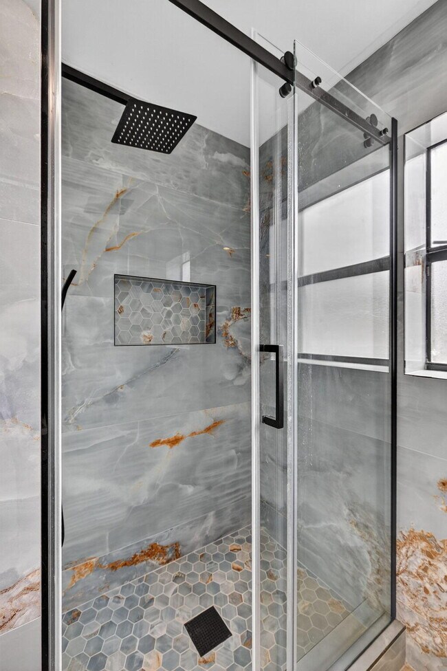Building Photo - 3579 Cocoplum Cir