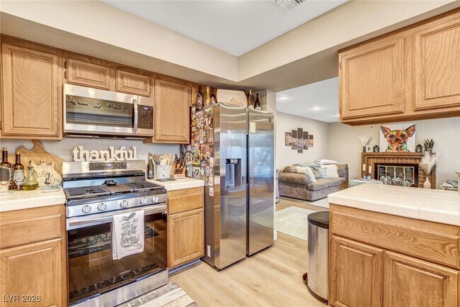 Building Photo - 4762 Torrence Dr