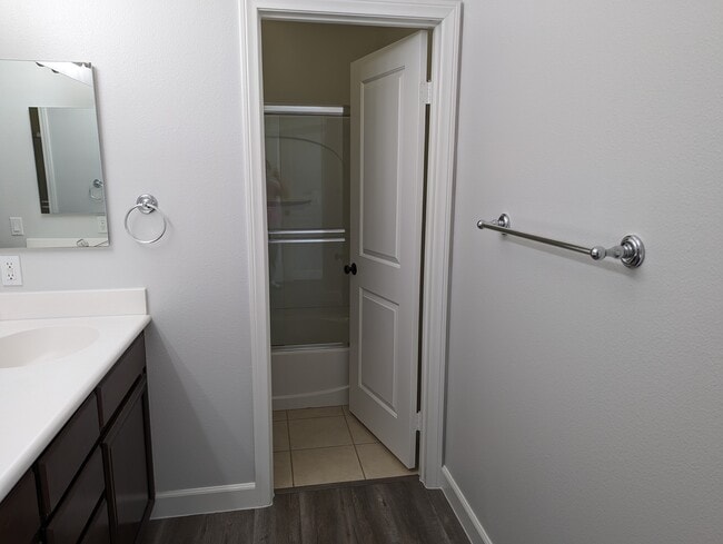 Main bathroom - 305 W Duarte Rd