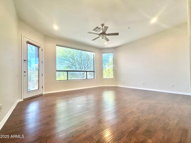 Building Photo - 10844 N 126th Way