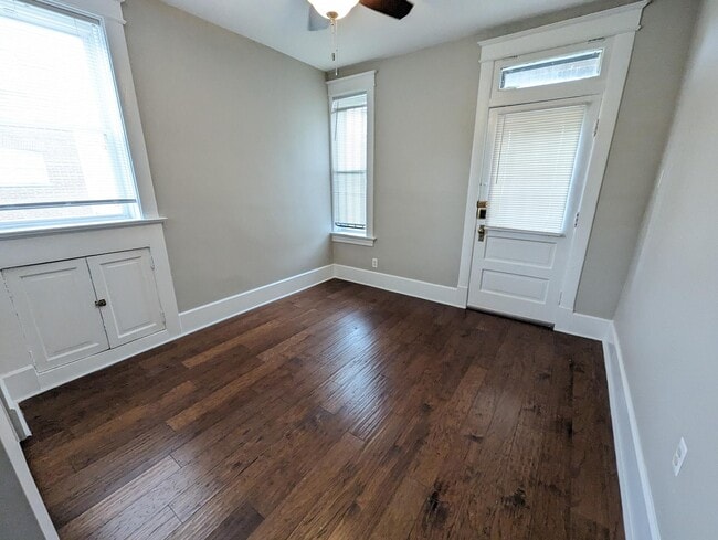 Building Photo - 5940 Cates Ave