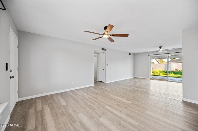 Building Photo - 3409 E Campo Bello Dr