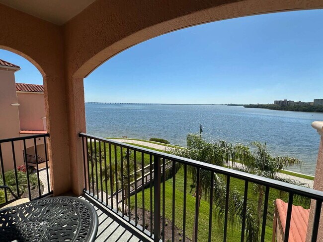 Building Photo - 2755 Via Capri