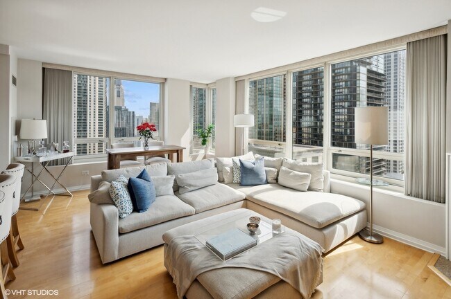 Building Photo - 33 W Ontario St