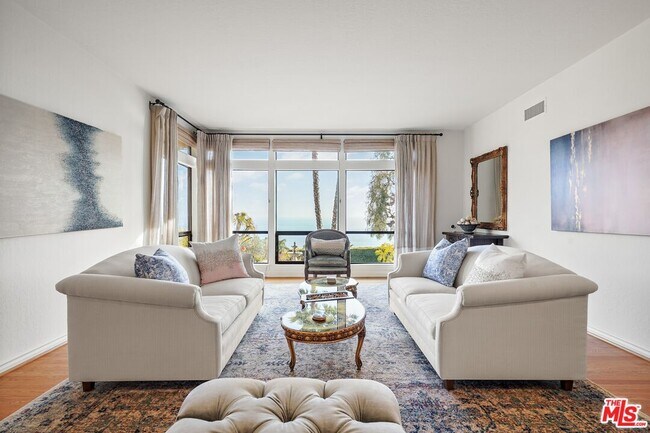 Building Photo - 4244 Avenida De La Encinal