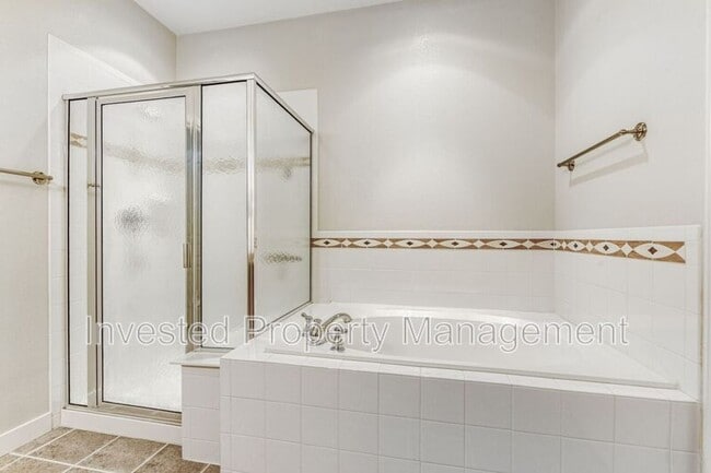 Building Photo - 11972 W Long Cir