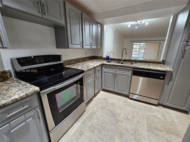 Building Photo - 6575 W Oakland Park Blvd