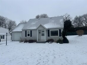 Building Photo - 3 Wills Dr