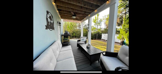 Building Photo - 14628 Salt Meadow Dr