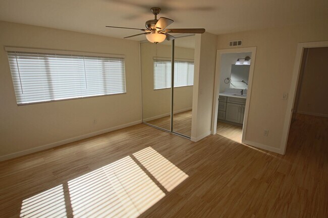 Building Photo - Spring Valley 4-Bedroom Home - Completely remodeled