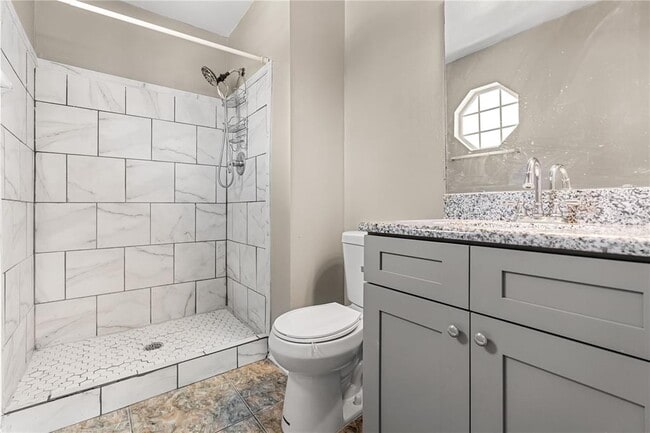 Building Photo - 2411 Parsons Pond Cir