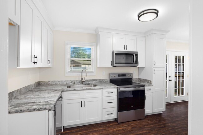 Building Photo - 153 Seven Pines