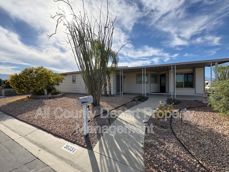 Building Photo - 38251 Desert Greens Dr E