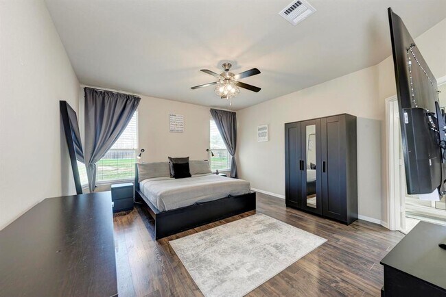 Building Photo - 1023 Palo Duro Loop