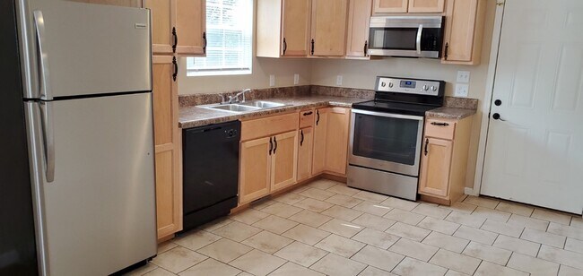 Building Photo - 302 Joel Rd