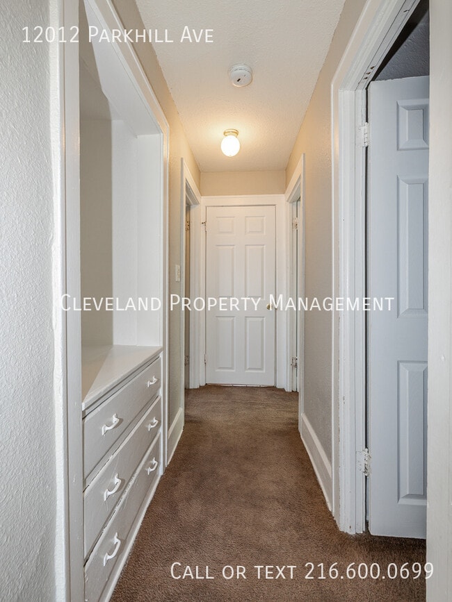 Building Photo - 12012 Parkhill Ave